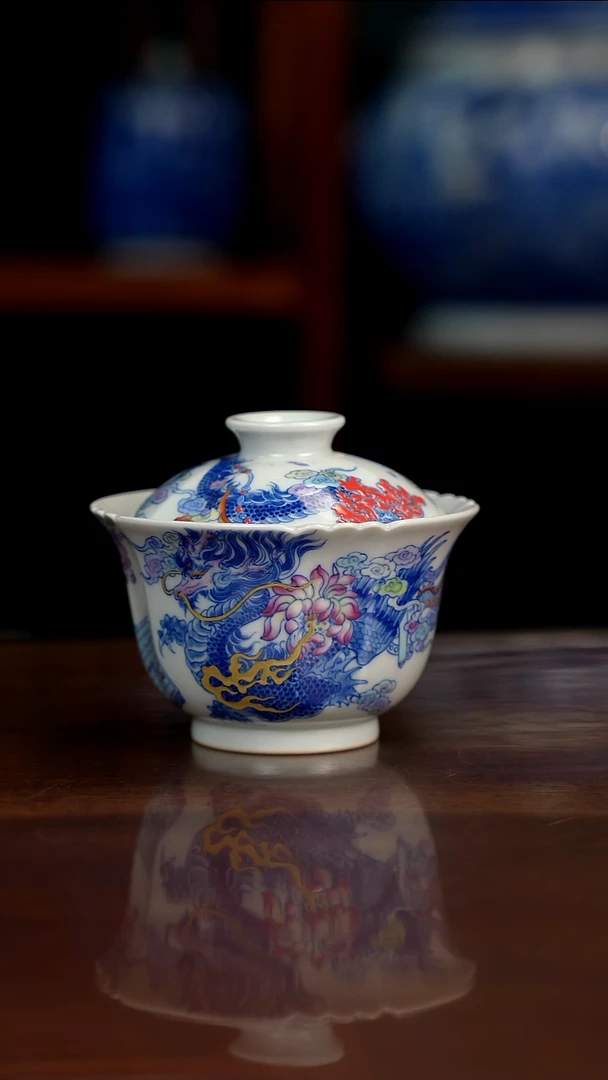 空山明月新派斗彩