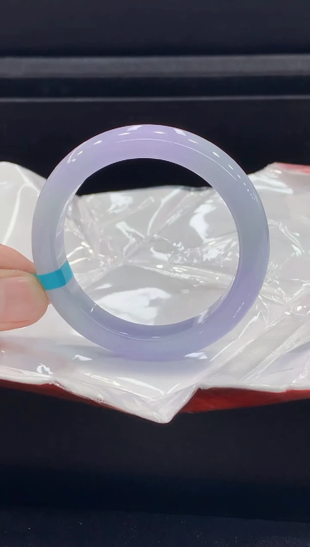 翡翠手镯未镶嵌手镯