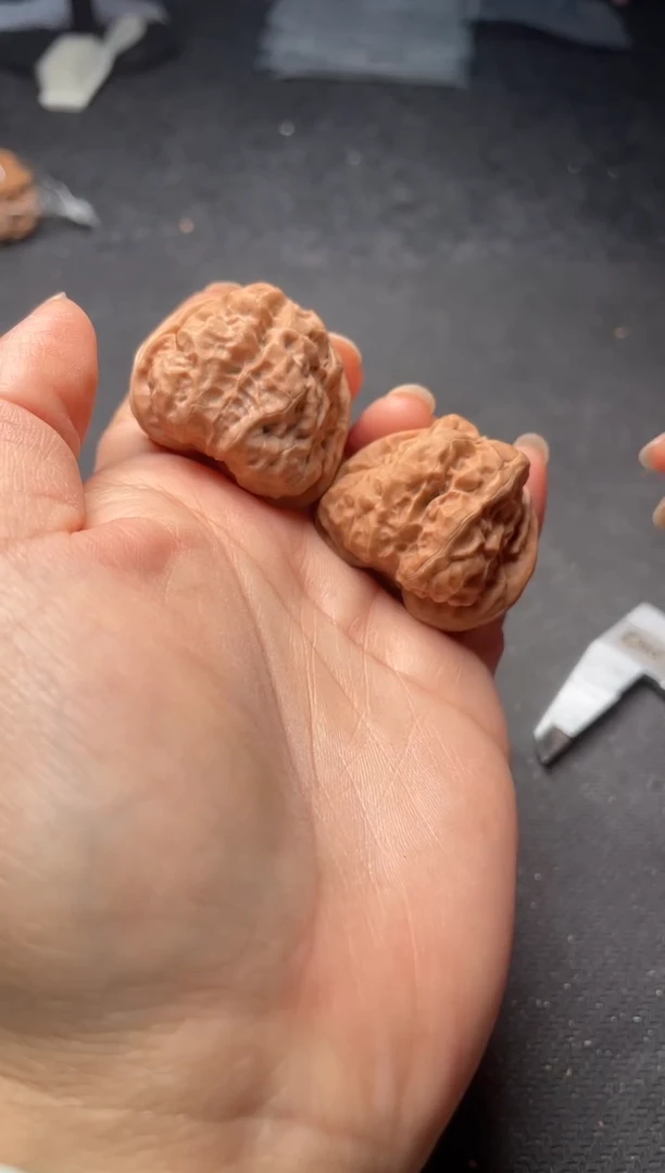 把件文玩核桃w55   蛤蟆头  36