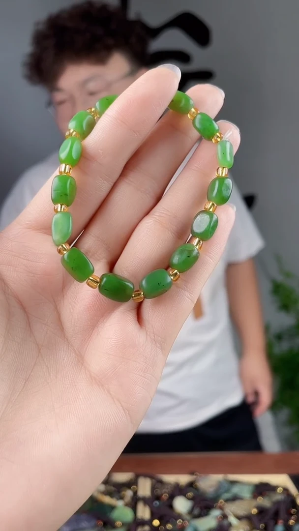 和田玉未镶嵌颈饰拍一发一，多样性发货