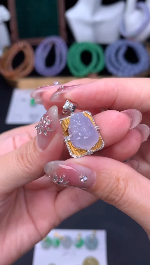 18K金镶嵌定制翡翠48小时鉴赏期 退货不扣服务费