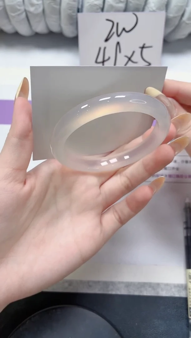 石英质玉手镯未镶嵌120-58荔枝