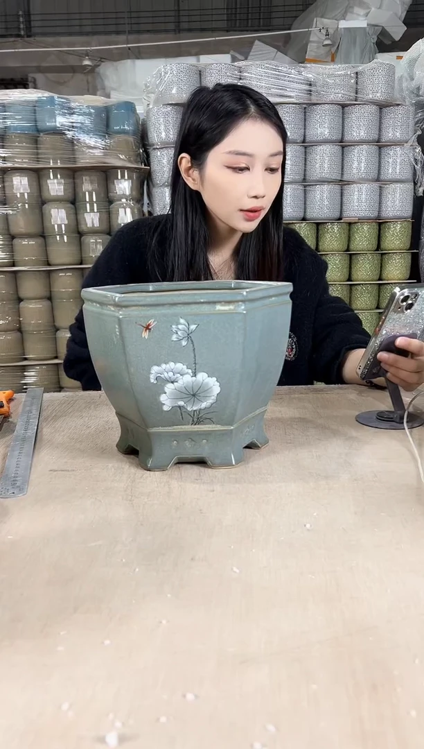 【闪购商品】陶瓷六角荷花绿色大号25x20