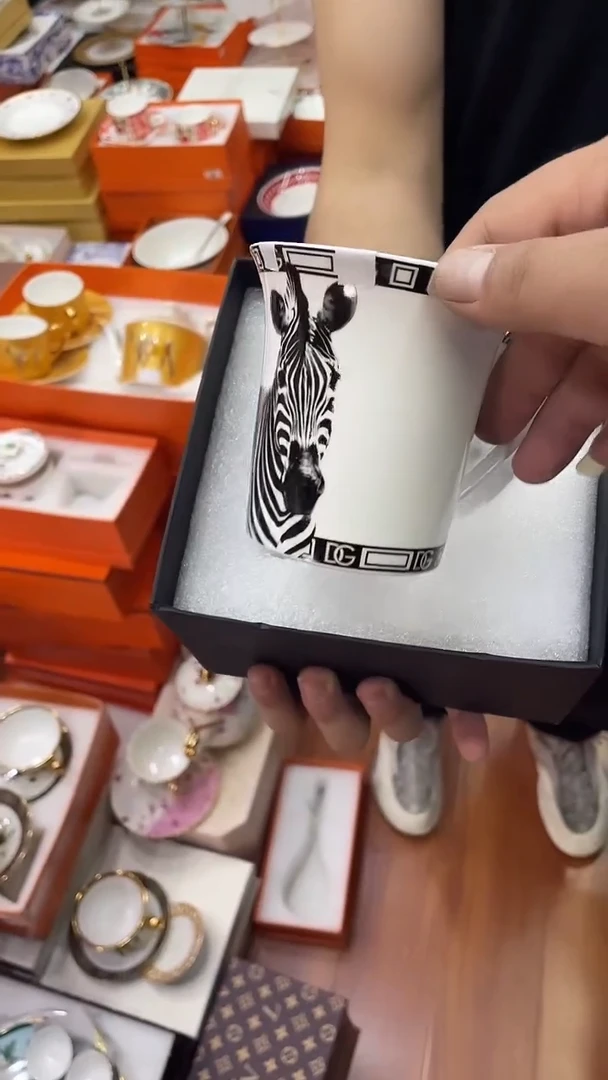 杯鸿辉家品牌瓷器，京东包邮！