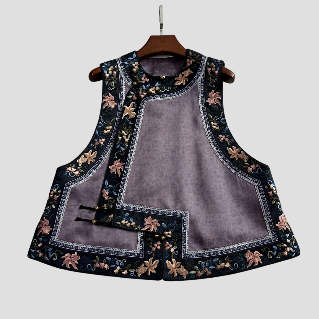 寨优袡【20336】香云纱缎龟手推绣琵琶襟马甲(宠粉走量价)