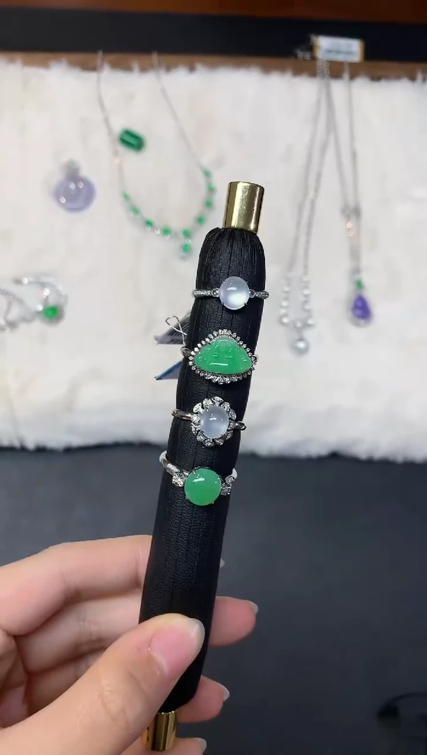 18K金镶嵌戒指翡翠（多样性发一件）W267|3980