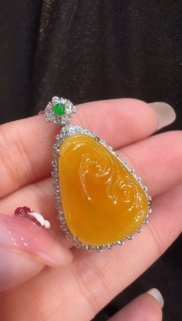 吊坠(不含链)18K金镶嵌翡翠AL6吊坠