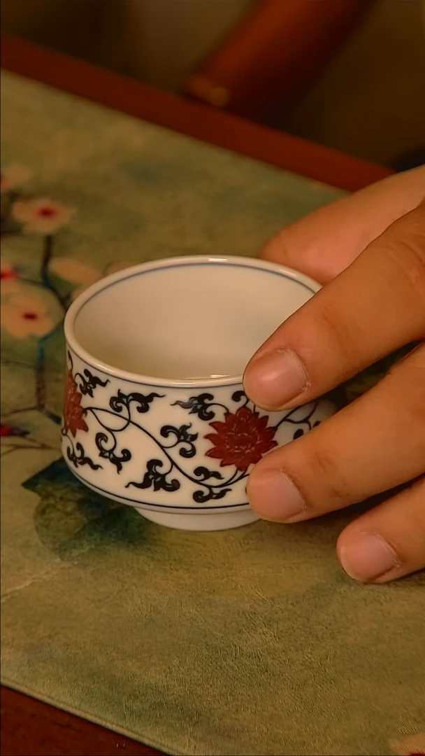 杯手工手绘杯杯很美丽