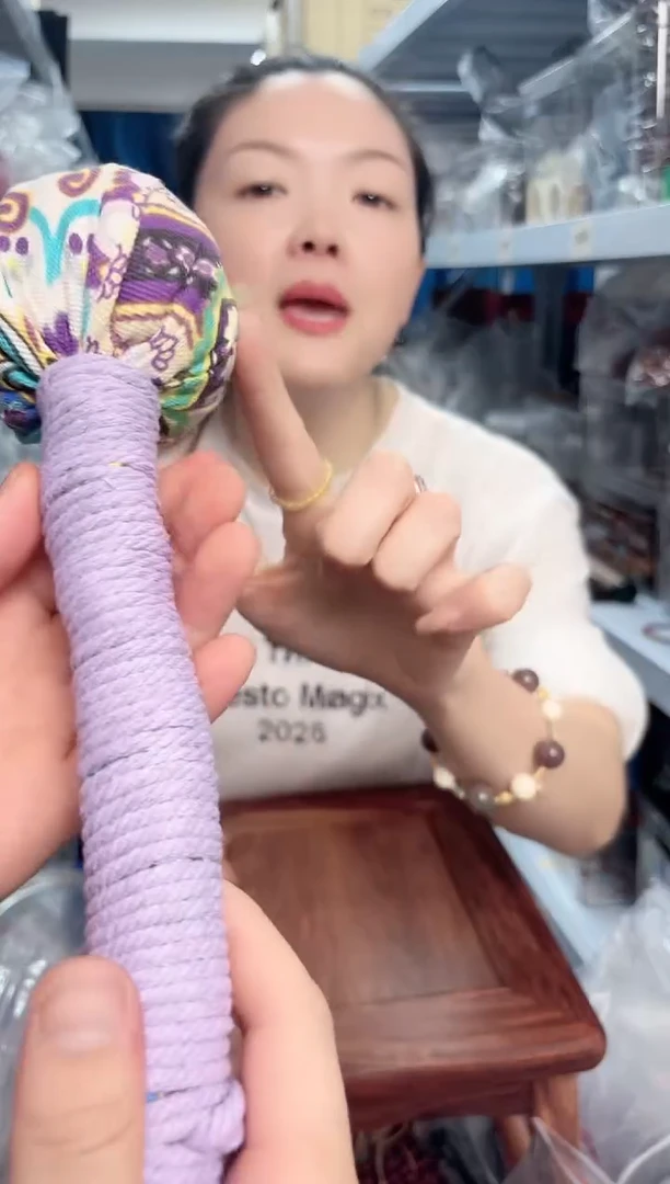 木崖柏按摩捶一个