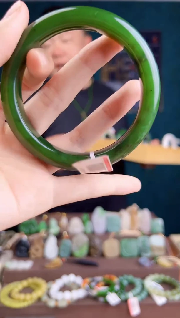 和田玉手镯未镶嵌多样性发货 拍一单发一个60