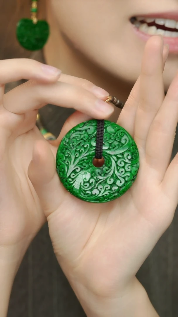 翡翠未镶嵌颈饰@YMG27040283@