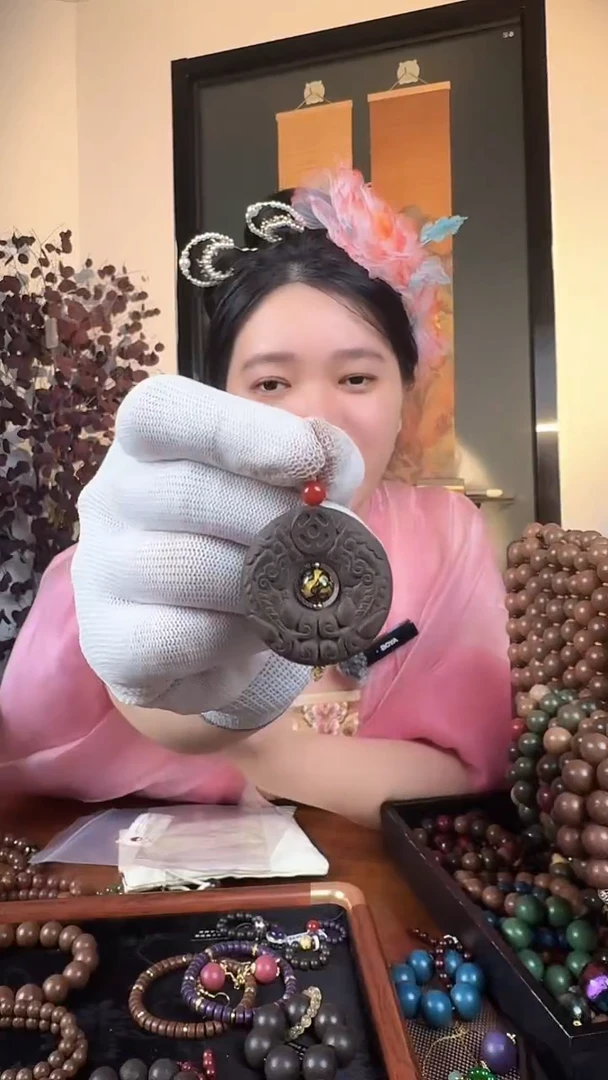 泥塑龙涎漆珠双面牌