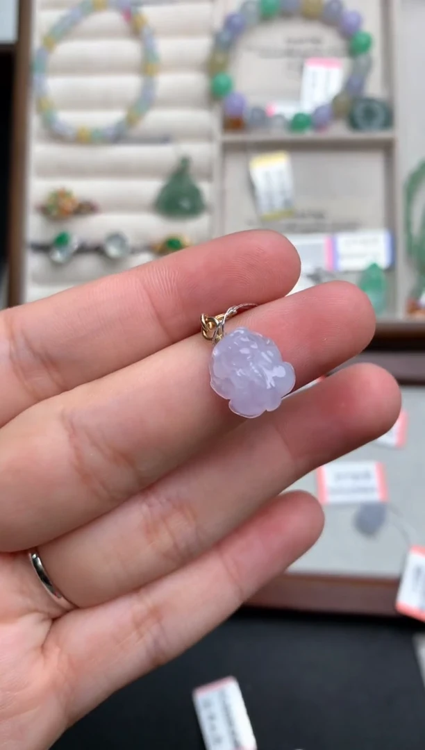 未镶嵌挂件翡翠云**燕1