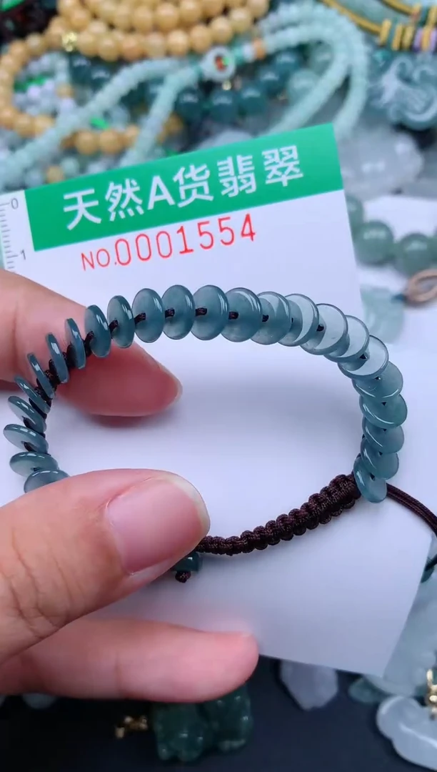 翡翠未镶嵌颈饰.0001554