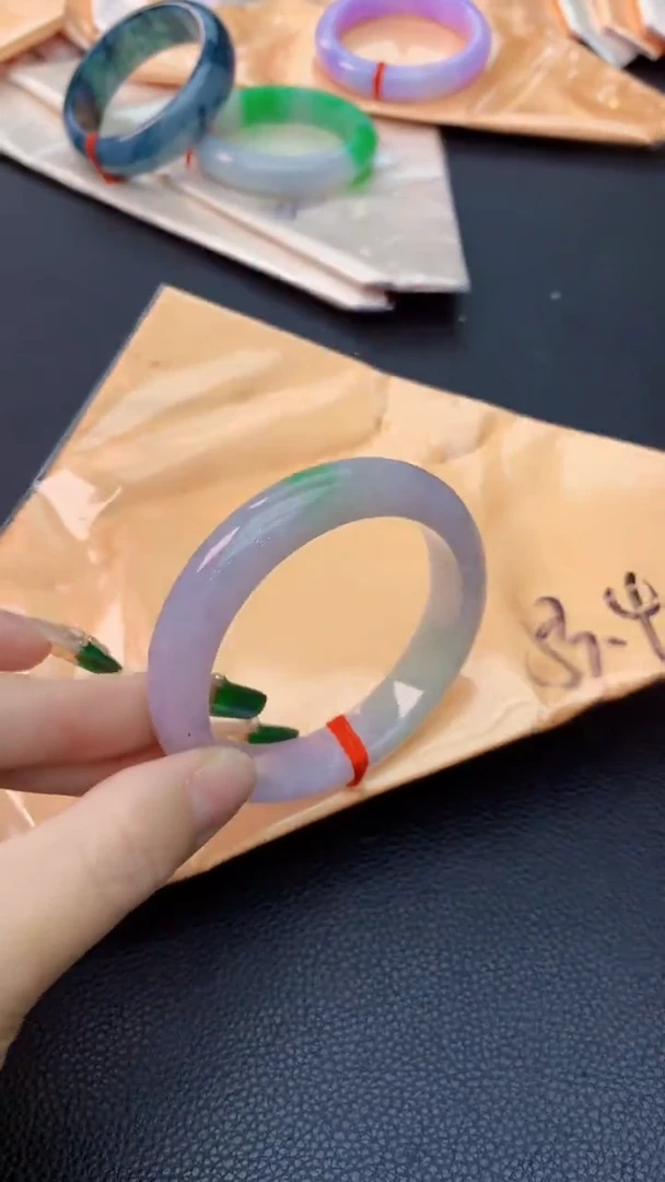 未镶嵌手镯翡翠0684720040