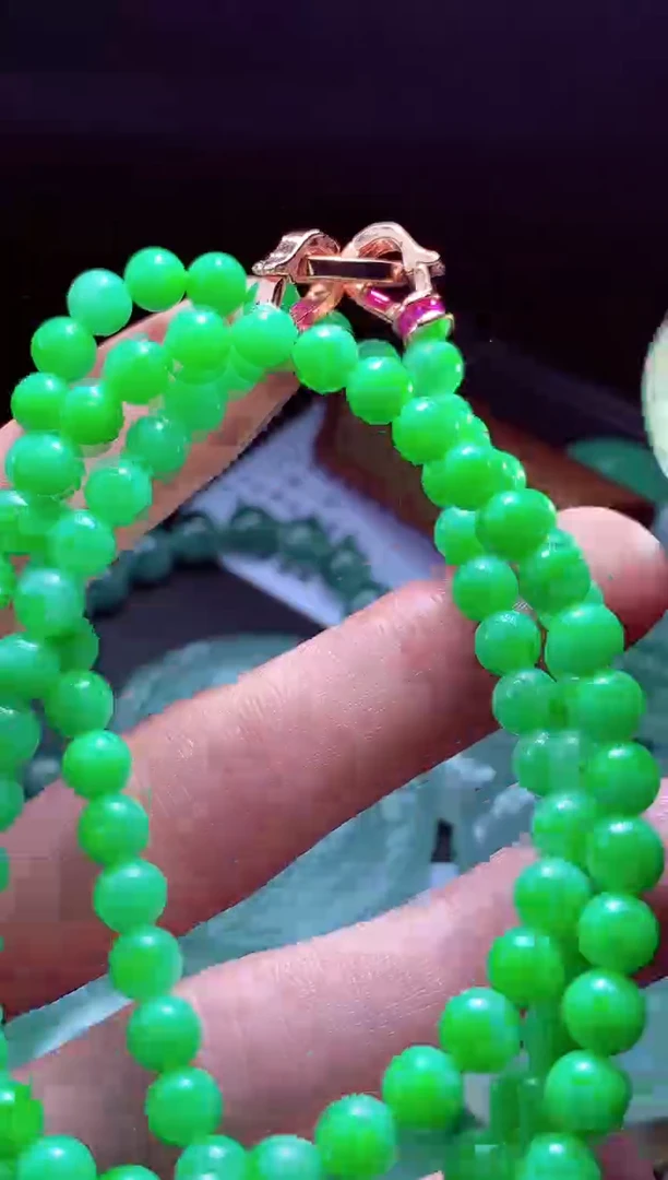 未镶嵌定制翡翠钞****?翡翠毛货定制