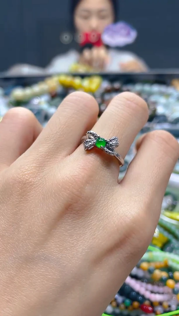 颈饰未镶嵌翡翠/L/翡翠A货，一件也是批发价