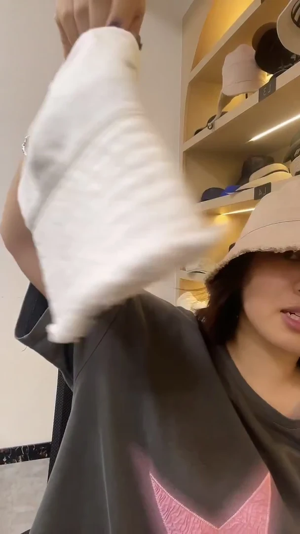 头层牛皮革比利时毛边渔夫帽白色