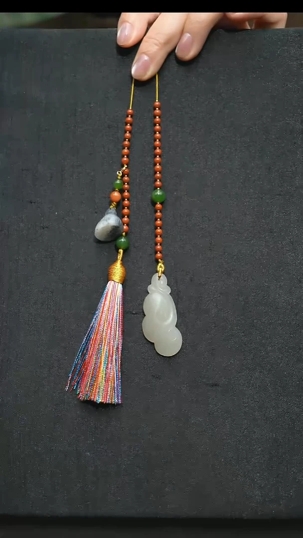 未镶嵌和田玉手机链未镶嵌 和田玉 手机链