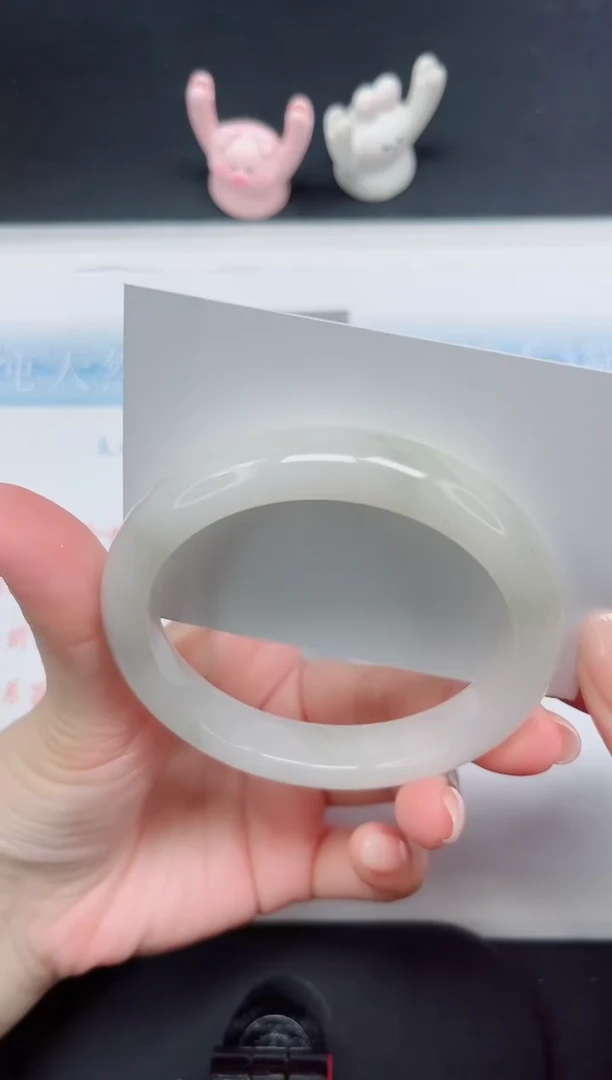 【闪购商品】石英质玉手镯未镶嵌60-60.1