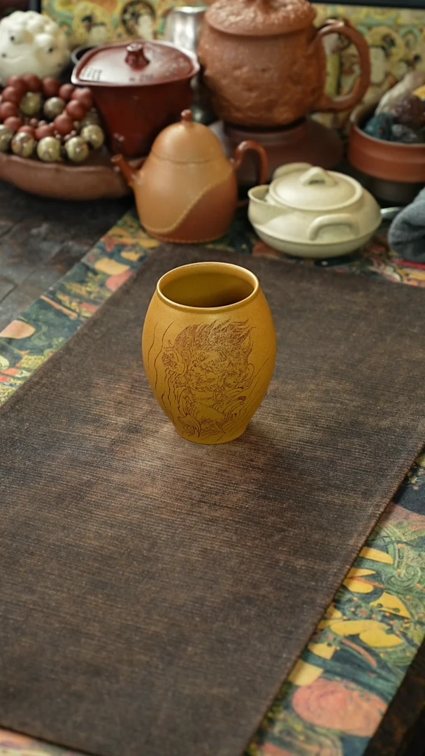 黄金段刻绘大自在紫砂杯