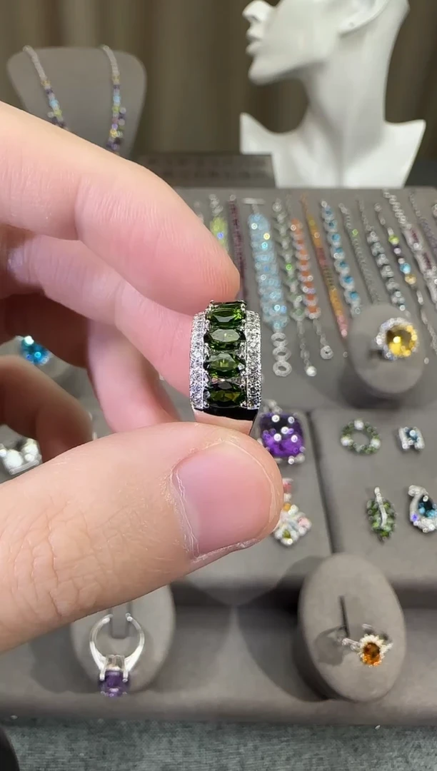 银S925镶嵌透辉石戒指8mm戒指排戒款