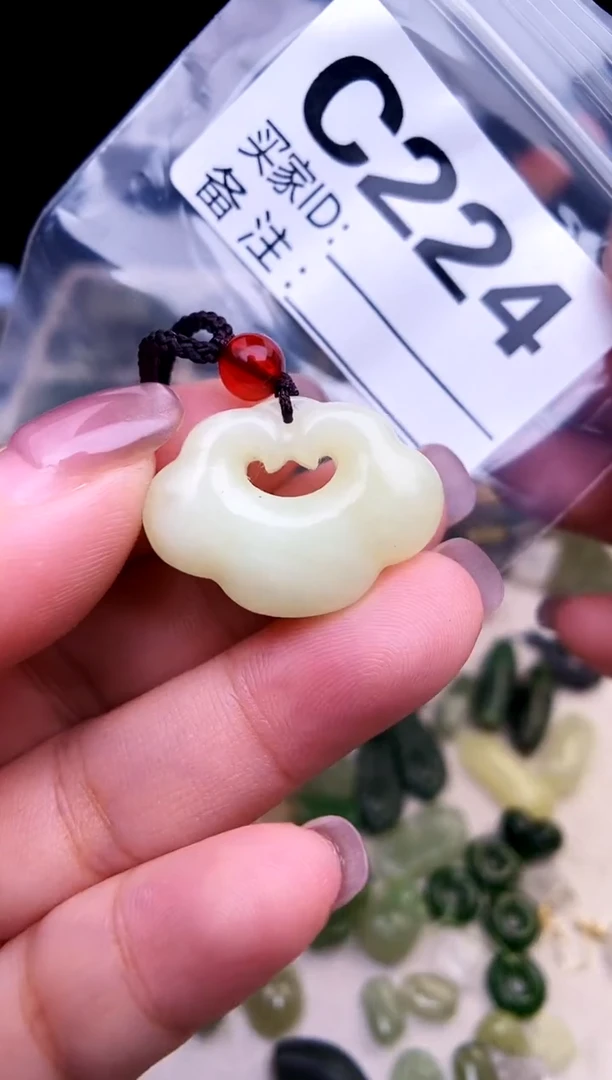 颈饰未镶嵌和田玉1