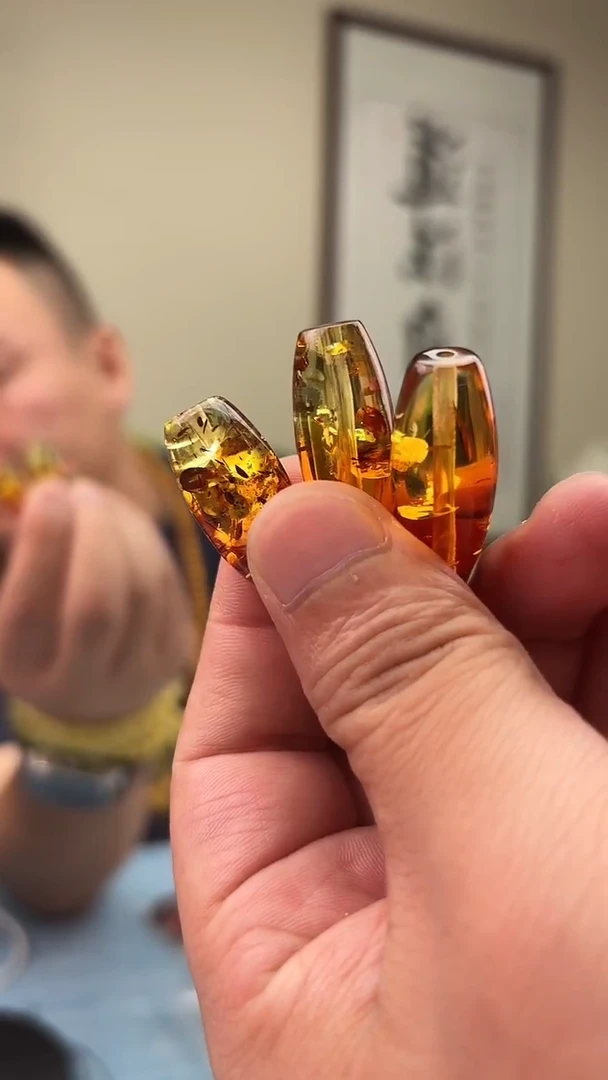 蜜蜡未镶嵌珠宝奇石H2，假一罚十多样性发其一H