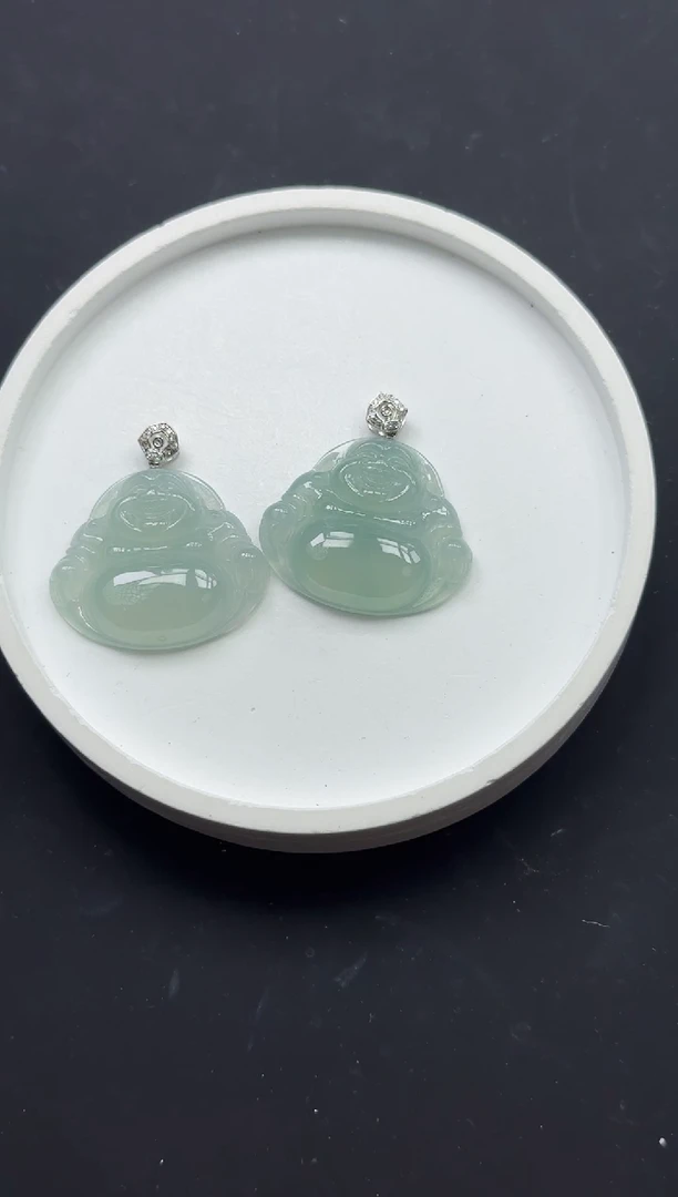 颈饰18K金镶嵌翡翠佛公 多样性发一件