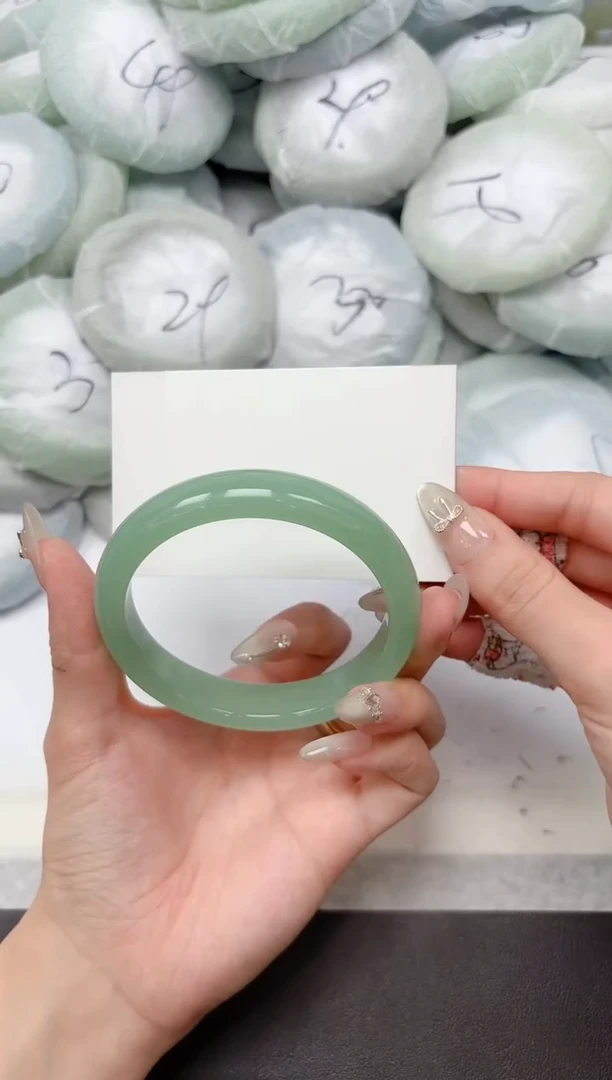 未镶嵌手镯石英质玉160-62.1