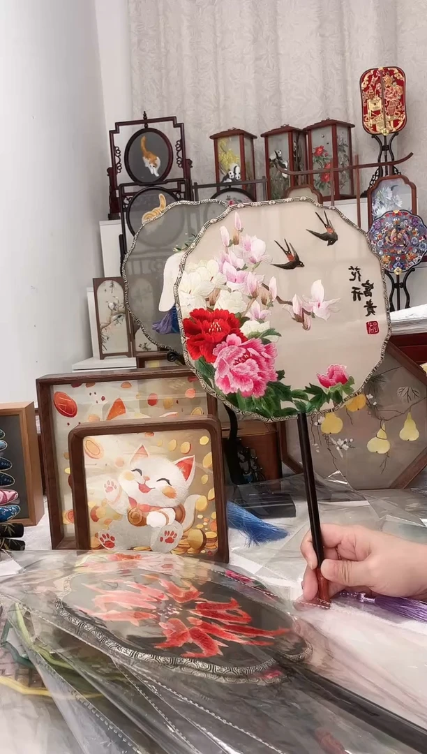 扇子苏绣作品手工团扇