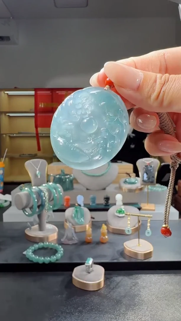 吊坠(不含链)未镶嵌翡翠乾坤鱼