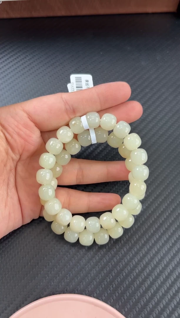 未镶嵌手串和田玉且末微色差远矿卡9*10多样性发货拍一发一Mm
