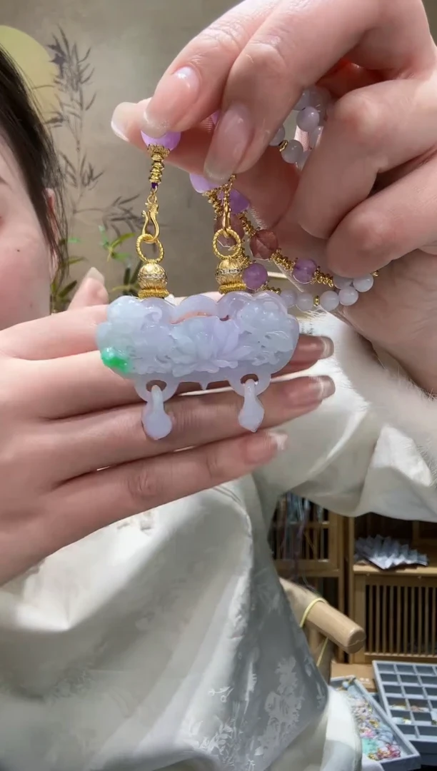 【闪购商品】翡翠颈饰未镶嵌吊坠