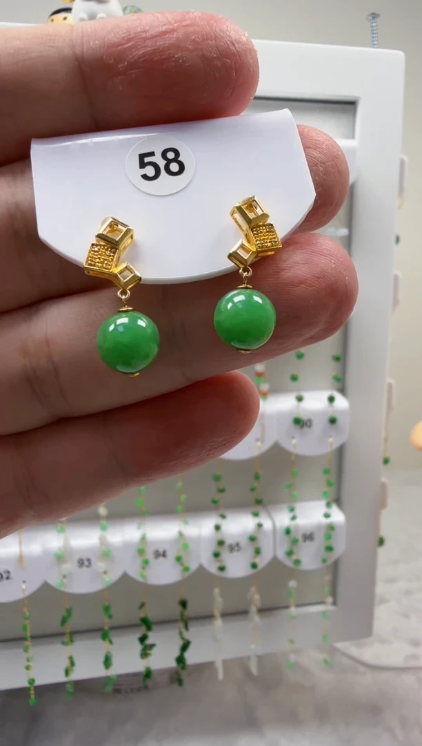 18K金镶嵌翡翠耳饰缅甸天然A货翡翠