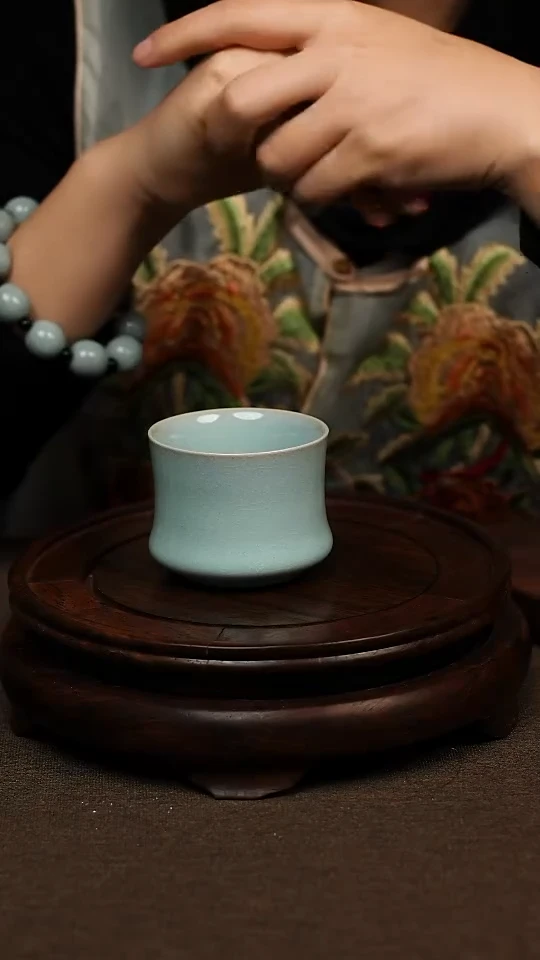 瓷片天青色全手束腰杯100ml 微瑕 不带礼盒