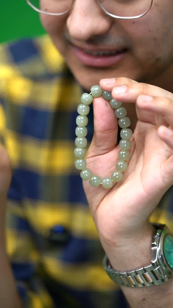 未镶嵌手串和田玉10mm 老型桶珠