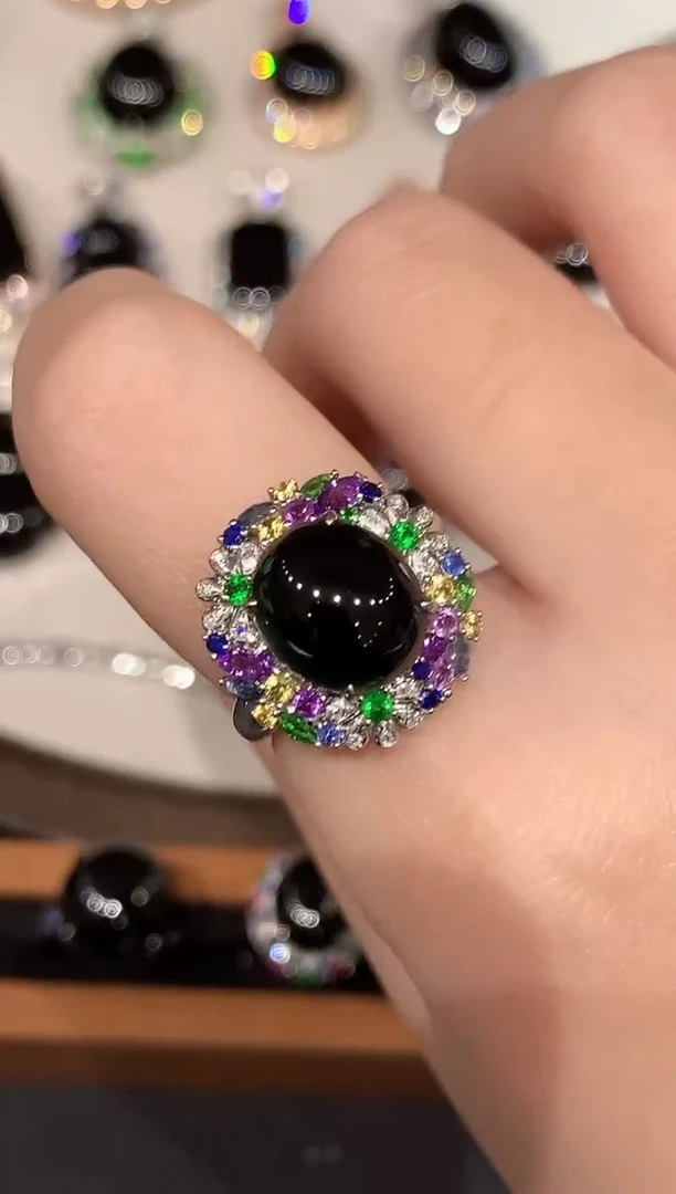 18K金镶嵌戒指翡翠GQY多样性发其一