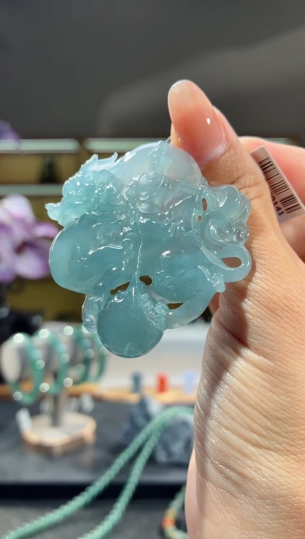 吊坠(不含链)未镶嵌翡翠御龙观音