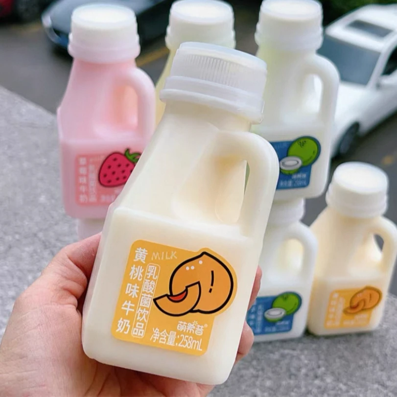 【满50包邮】草莓牛奶  一提4瓶