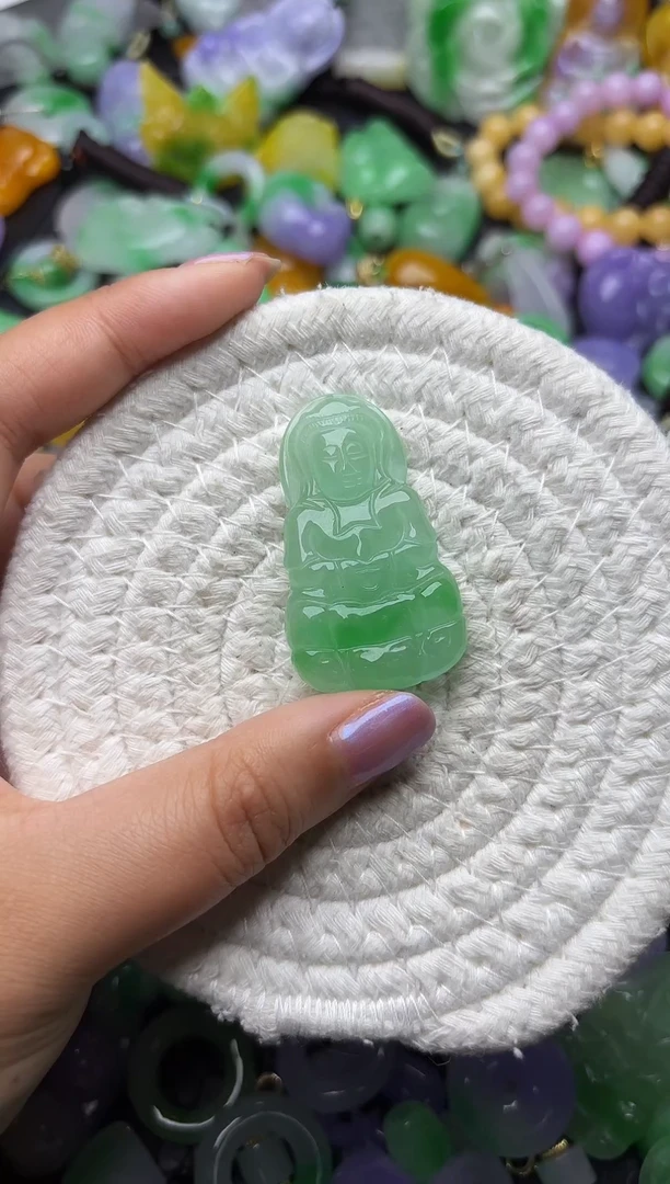 颈饰未镶嵌翡翠缅甸翡翠吊坠