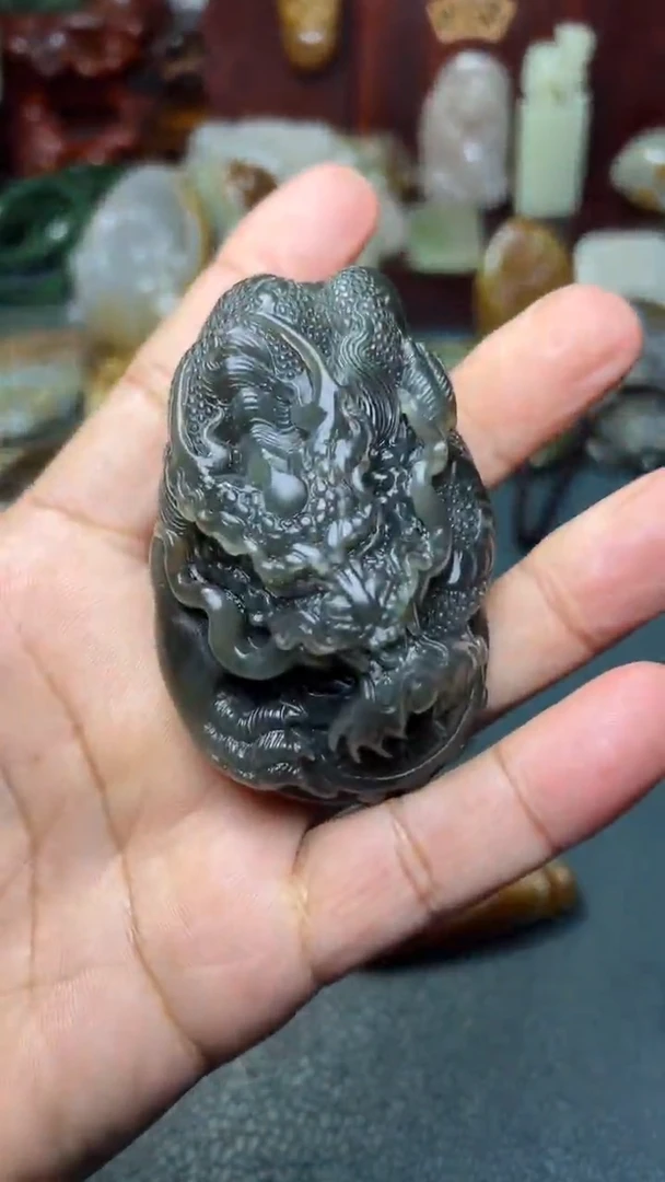 未镶嵌和田玉把件-