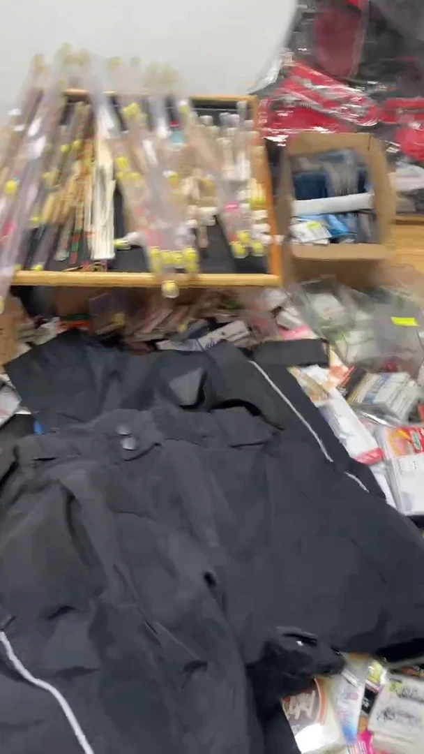 K****2410裤子一条