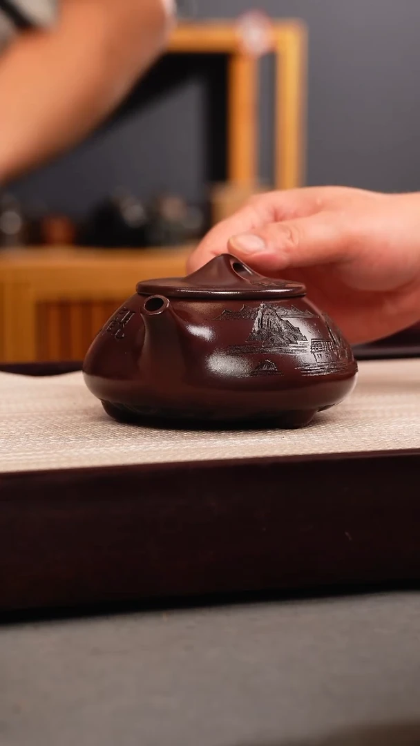 茶壶紫砂石红 景舟石瓢 观山