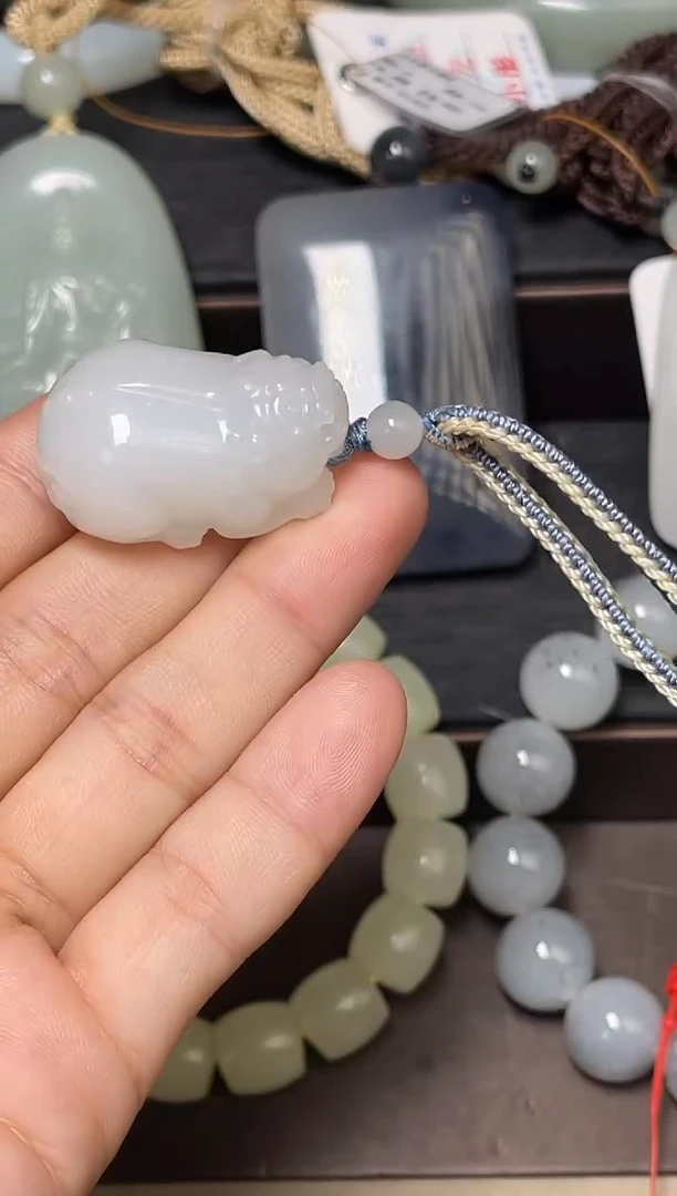 吊坠(不含链)未镶嵌和田玉青海野牛沟 貔貅9012352