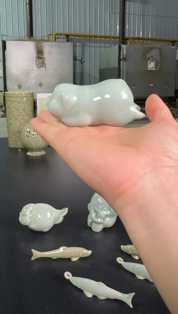 耀州窑仰山茶宠小猪