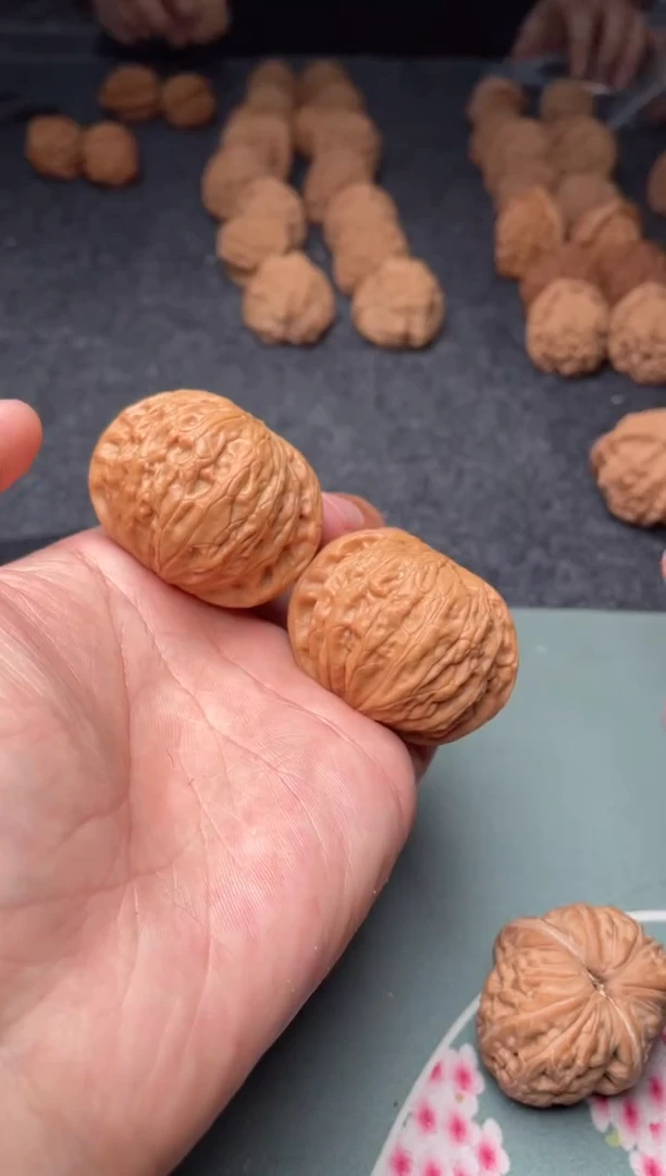 把件文玩核桃a170   铁锤  44尺