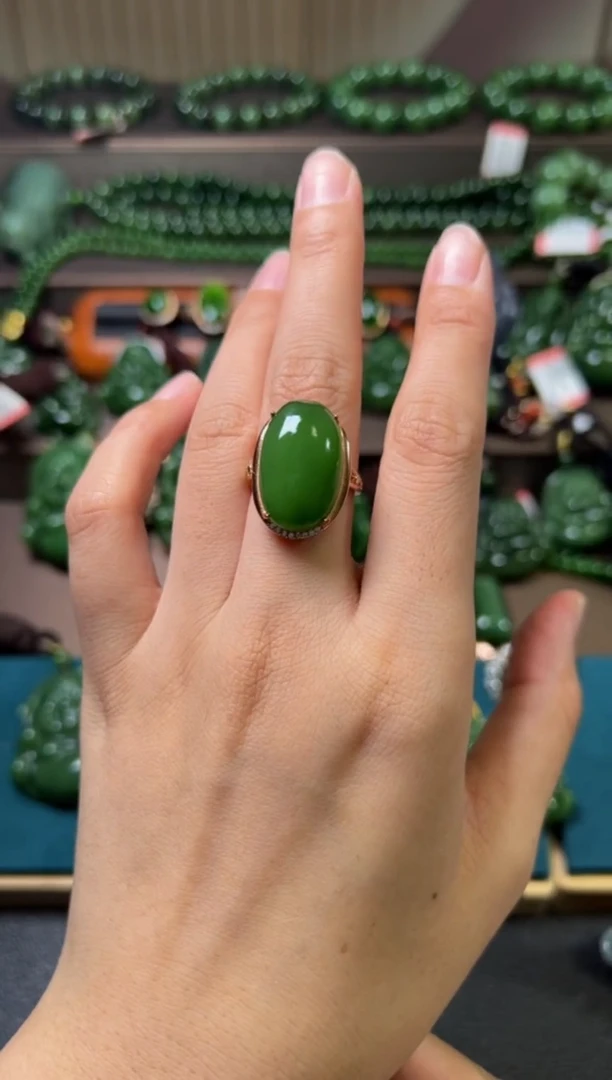 银S925镶嵌戒指和田玉碧玉