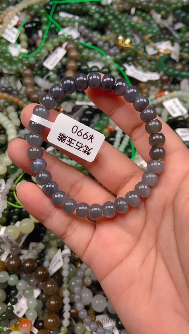 和田玉未镶嵌颈饰1