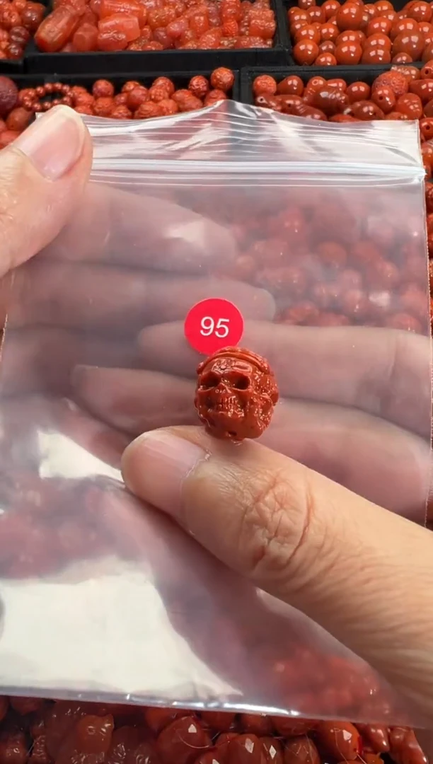 颈饰未镶嵌南红玛瑙1